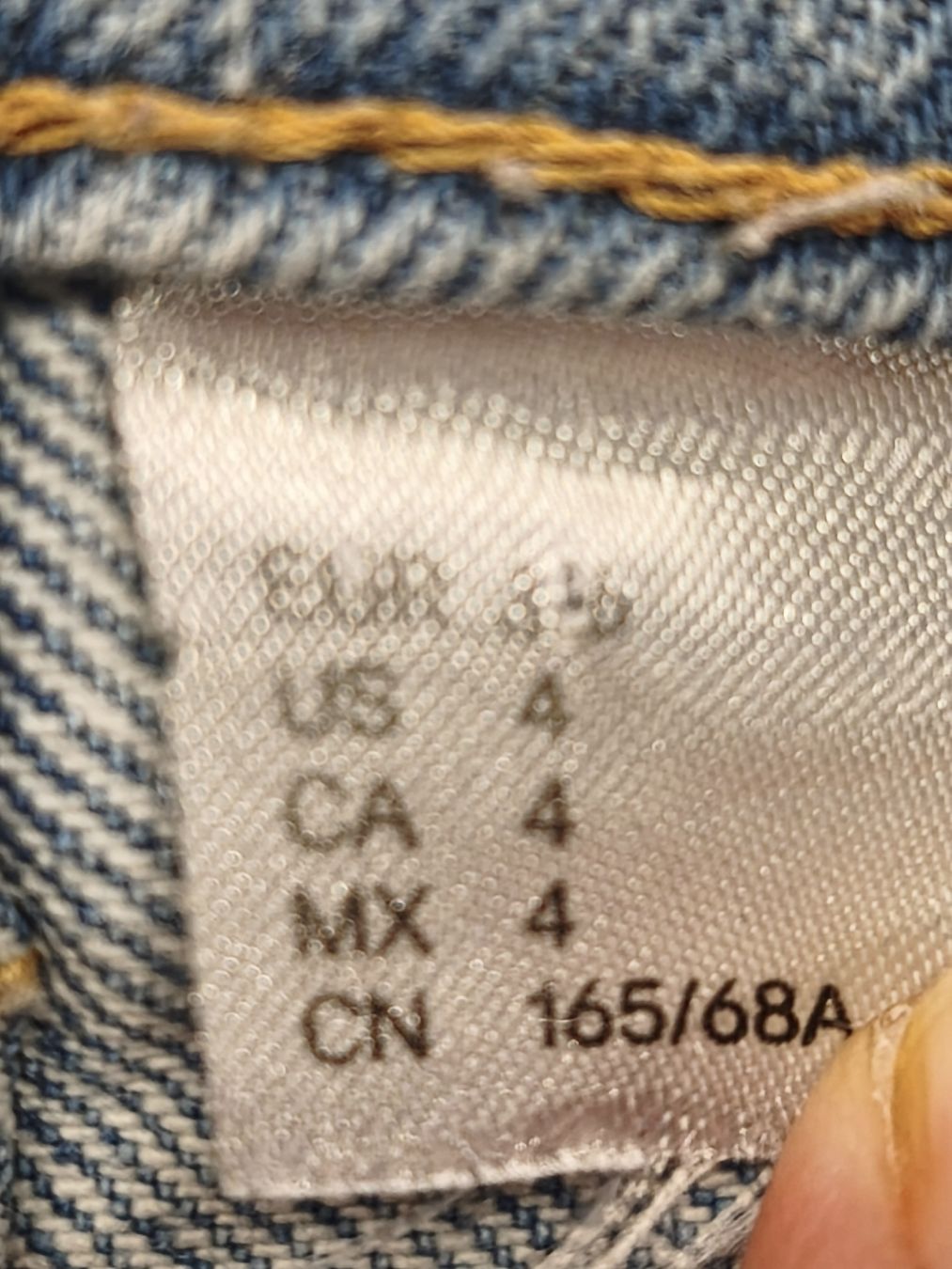 H&M Jeans: H&M Divided Jeans hellblau mit Rissen Grösse 36 – Nuovo (secondo la descrizione) da Emmetten venduto da SecondhandSiska 3