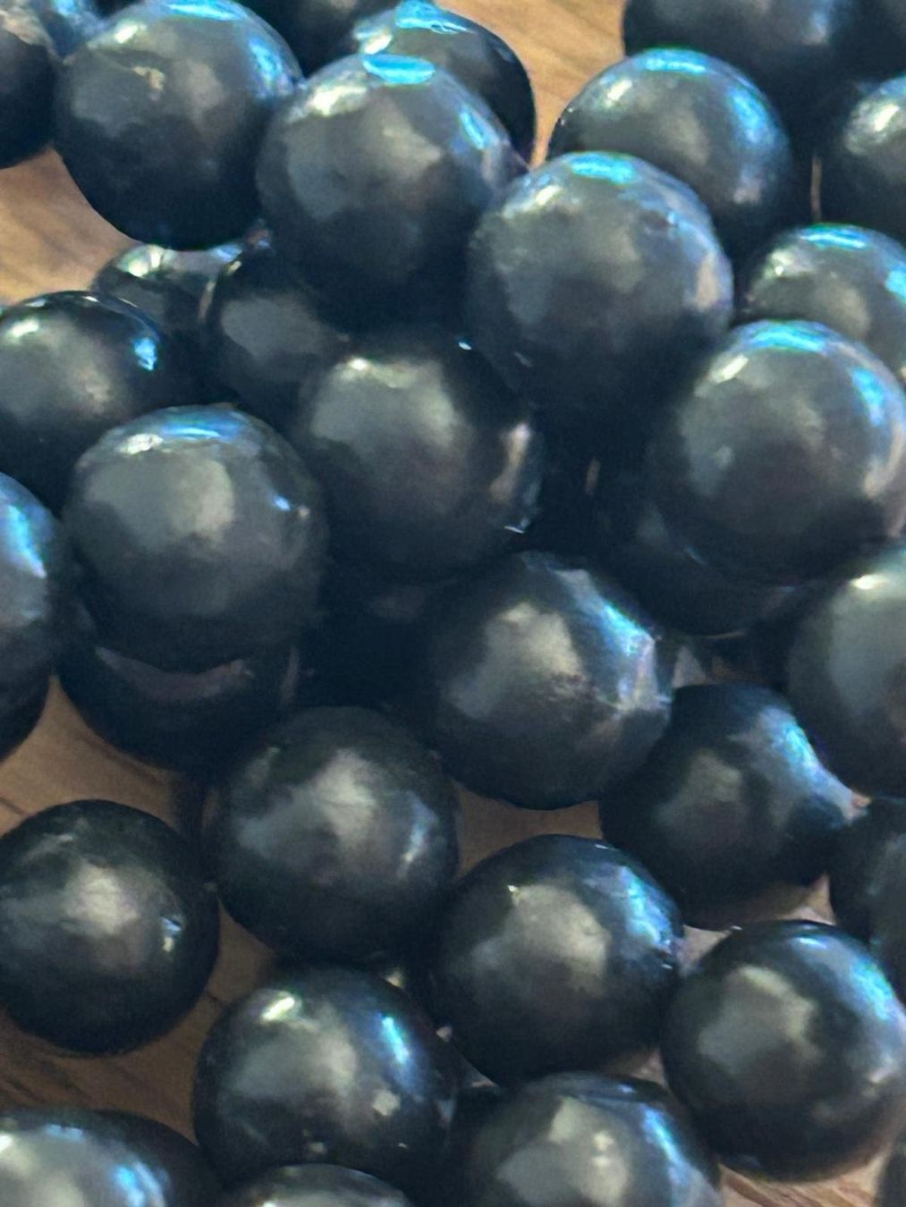 Pietre preziose: Strang echte shungite Kugeln 8 mm – Nuovo e nell'imballaggio originale da Niederrohrdorf venduto da Ytobi 2