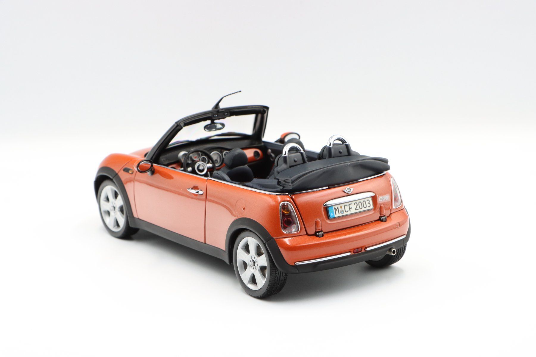 Modellautos: Mini Cooper Cabriolet 2004 1:18 Kyosho – Neu und originalverpackt aus Bühl b.Aarberg von  5