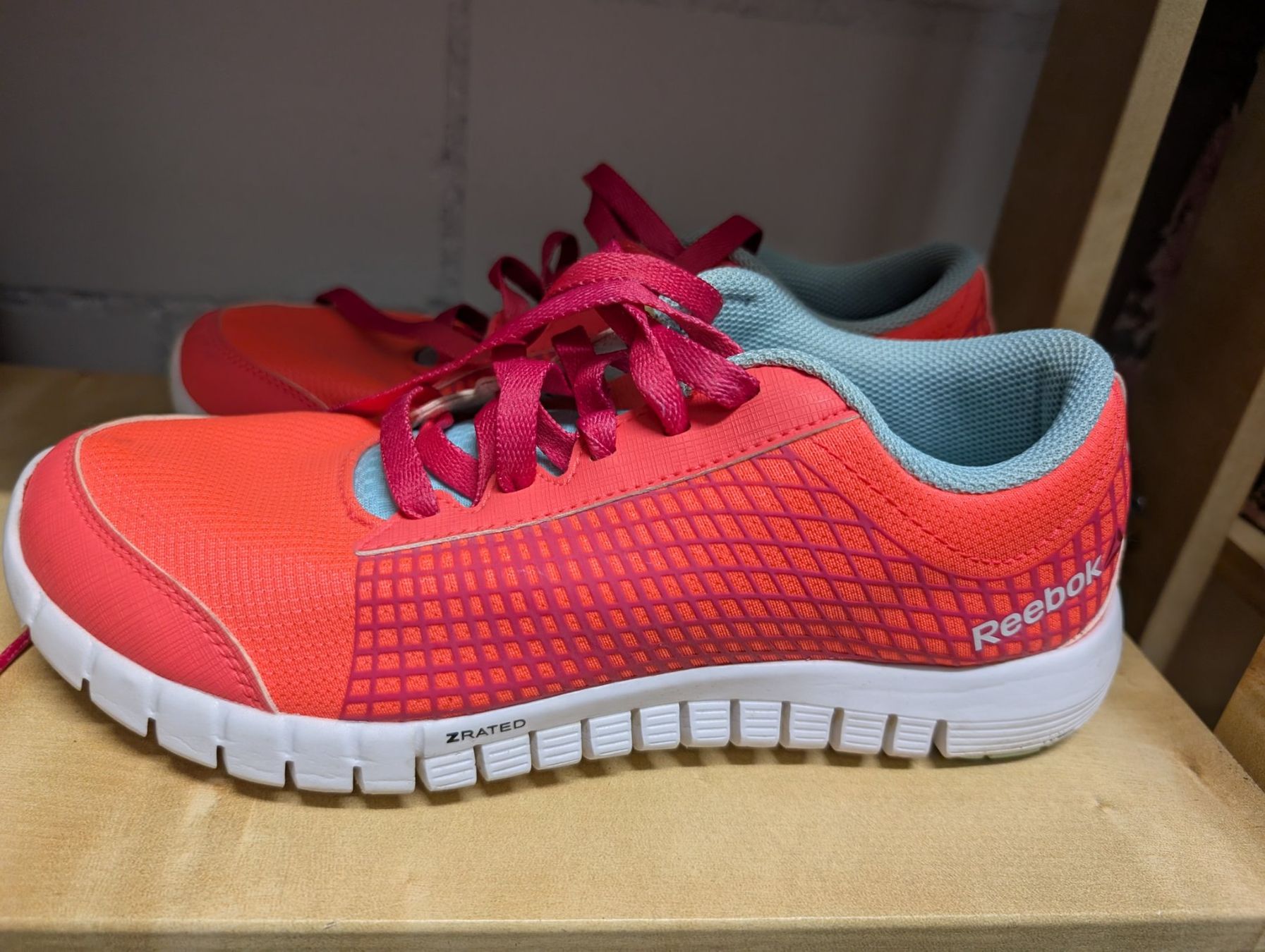 Reebok Scarpe da donna: Reebok ZRated Gr.37 – Usato da Dietlikon venduto da SaNi15000