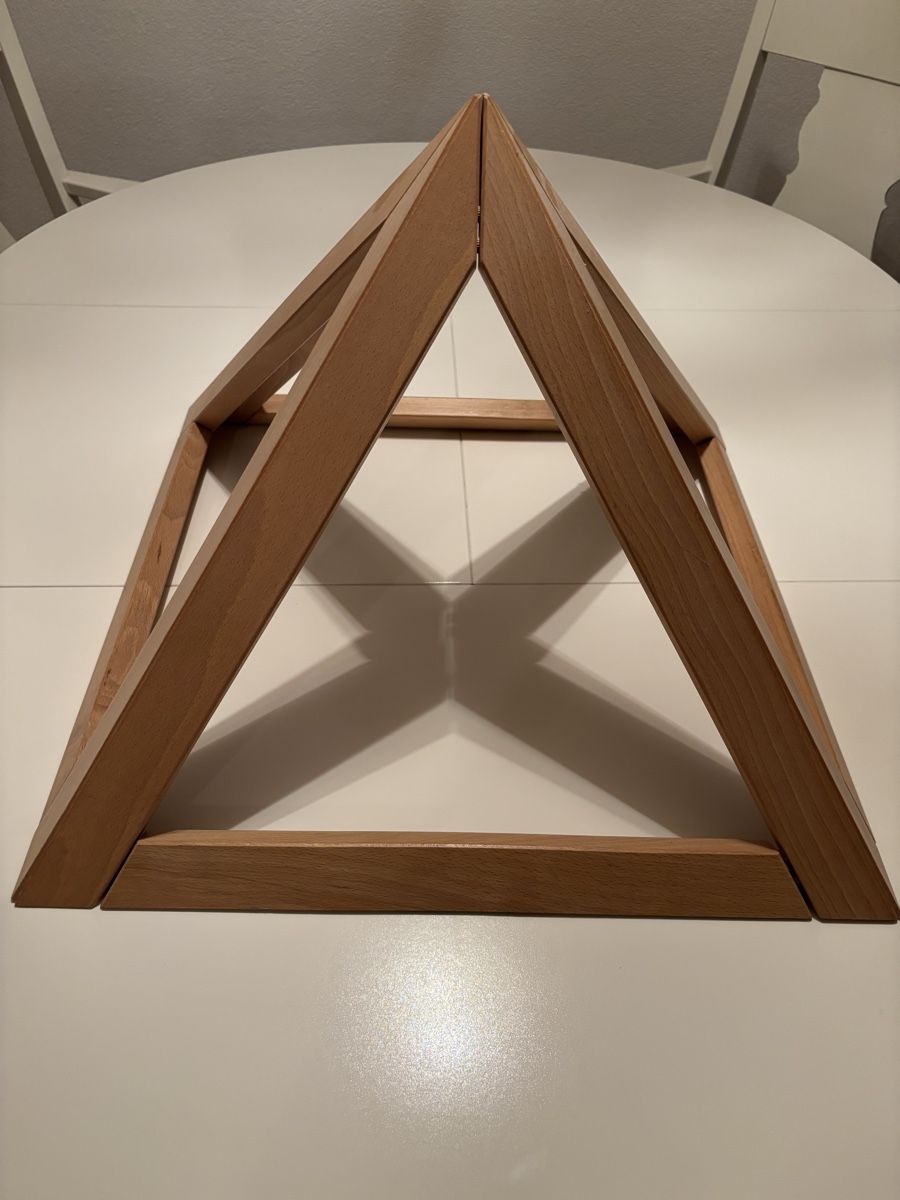 Tutte le decorazioni: Pyramide aus Holz gross – Nuovo (secondo la descrizione) da Uetikon am See venduto da Kunbaba