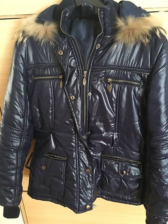 Giacche: Piumotto blu navy con pelliccia – Usato da Jona venduto da sen_vd8v