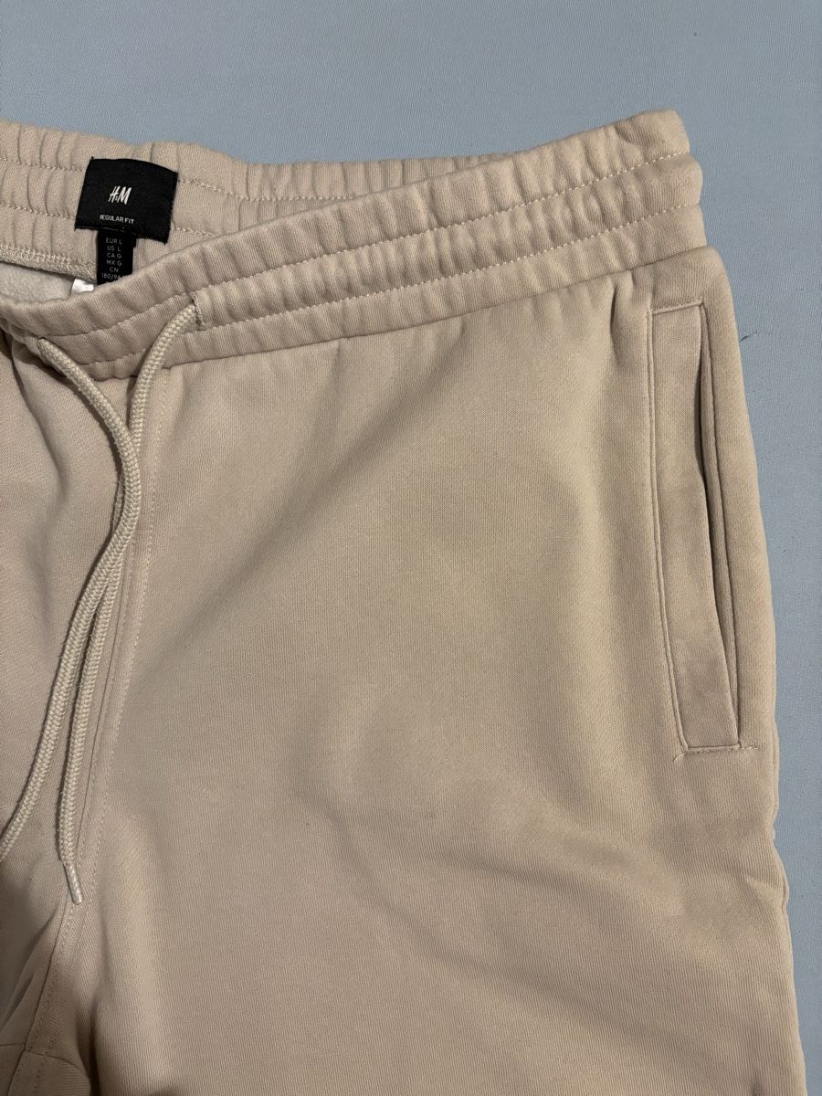 H&M Pantaloni: Short H&M beige – Nuovo e nell'imballaggio originale da Chêne-Bougeries venduto da sor_9rzp 3