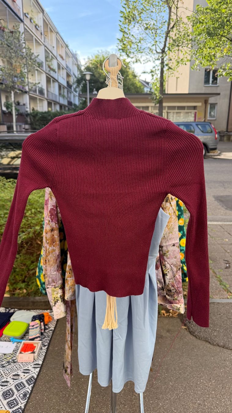 Maglioni & Felpe: Damen Pullover Forever 21 bordeaux Grösse S – Usato da Basel venduto da annakati 2