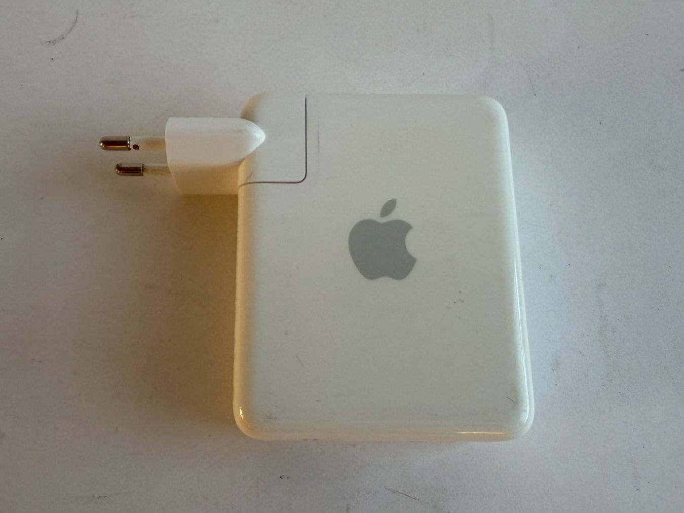 Modems & Router: Apple Airport Express Base Station – Gebraucht aus Huttwil von Thoste 1