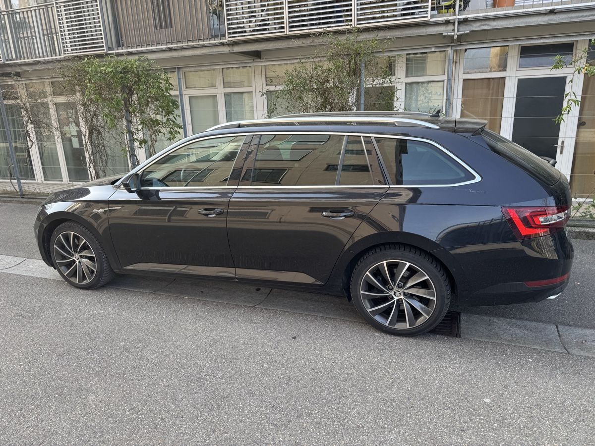 Skoda Automobili: Skoda Superb – Usato da Zürich venduto da inf_7dhl 2