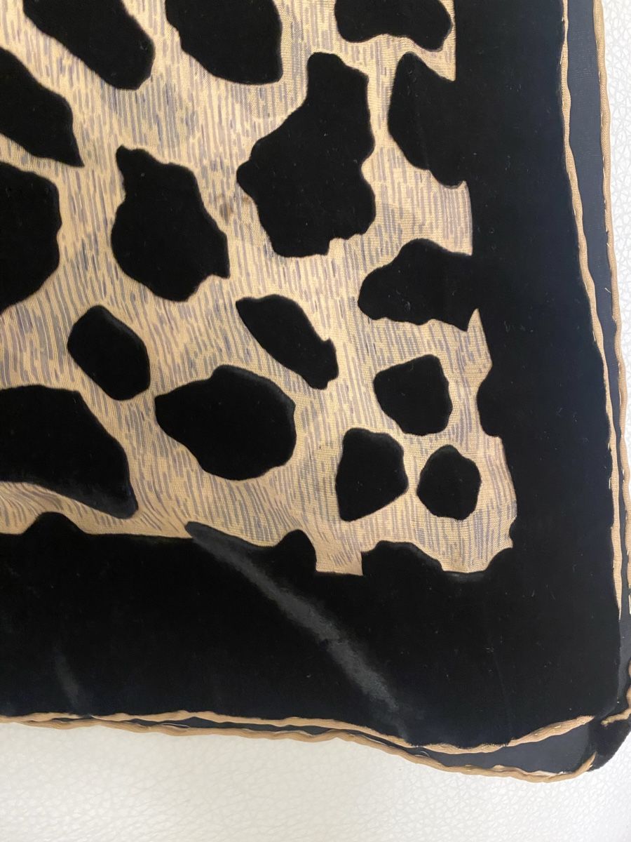 Codello Foulard & Sciarpe: Codello Schal aus 40% Seide 🌸 – Usato da Opfikon venduto da Luis144 1