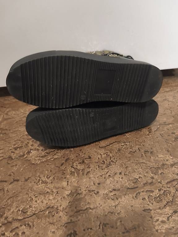 Chaussures femmes: Edle Winterschuhe Gr. 41 – D'occasion à Egg b. Zürich par Alexandra_Frei 3