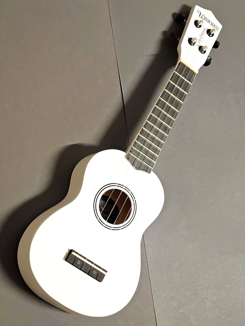 Strumenti musicali: Sopran-Ukulele TANGLEWOOD mit Etui – Nuovo e nell'imballaggio originale da Wöschnau venduto da Musikhaus-Luethy5012 1