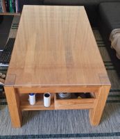 Massiver Couchtisch aus Echtholz, Top Zustand