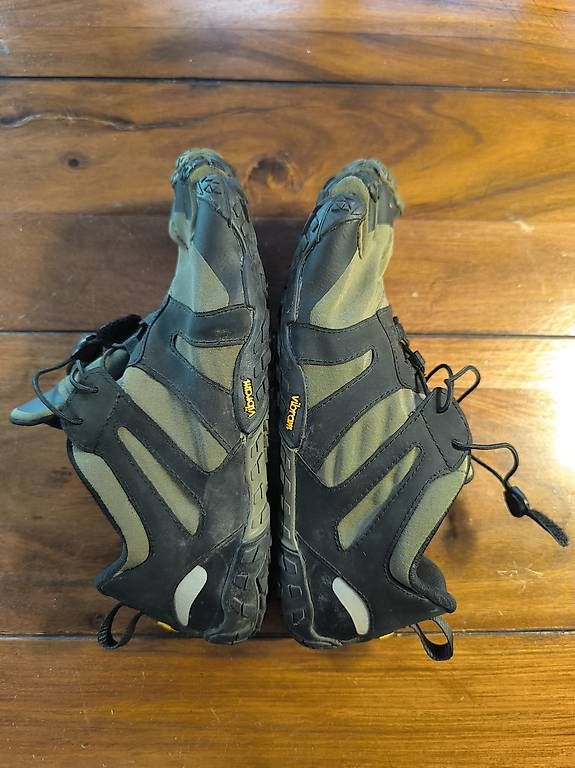 Scarpe da uomo: Vibram Barfussschuhe Gr. 43, neuwertig – Usato da Konolfingen venduto da dom_t6m6 2