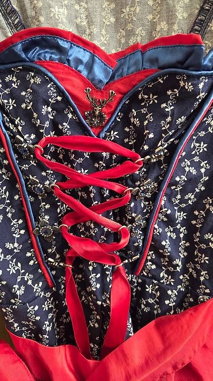 Kleider: Dirndl – Gebraucht aus Stadel von Robinnadja 1