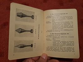 Reglement " Die Panzerwurfgranate "