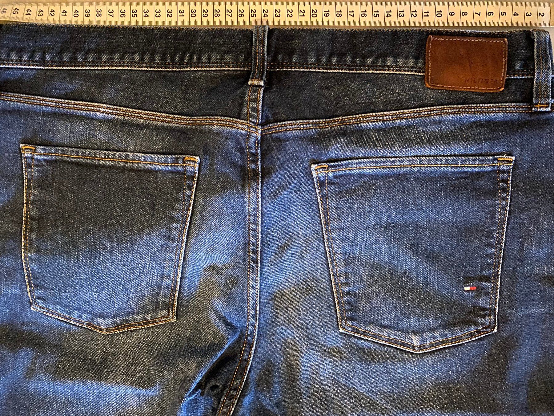 Tommy Hilfiger Jeans: Herren Tommy Hilfiger Jeans – Usato da Hinteregg venduto da Cadi1 3