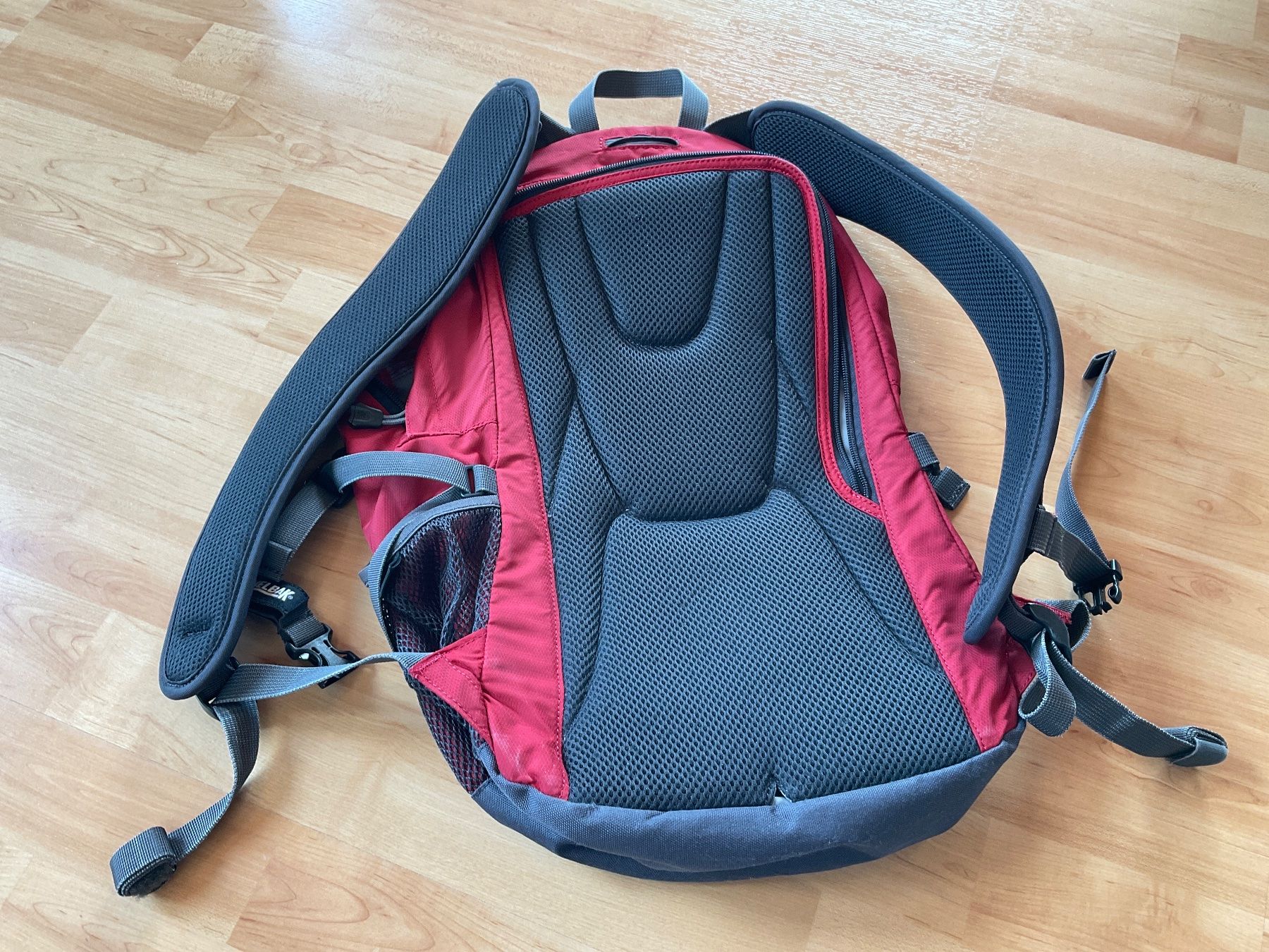 Camelbak Sacs à dos: Trinkrucksack – D'occasion à Tumegl/Tomils par Ardi10 1