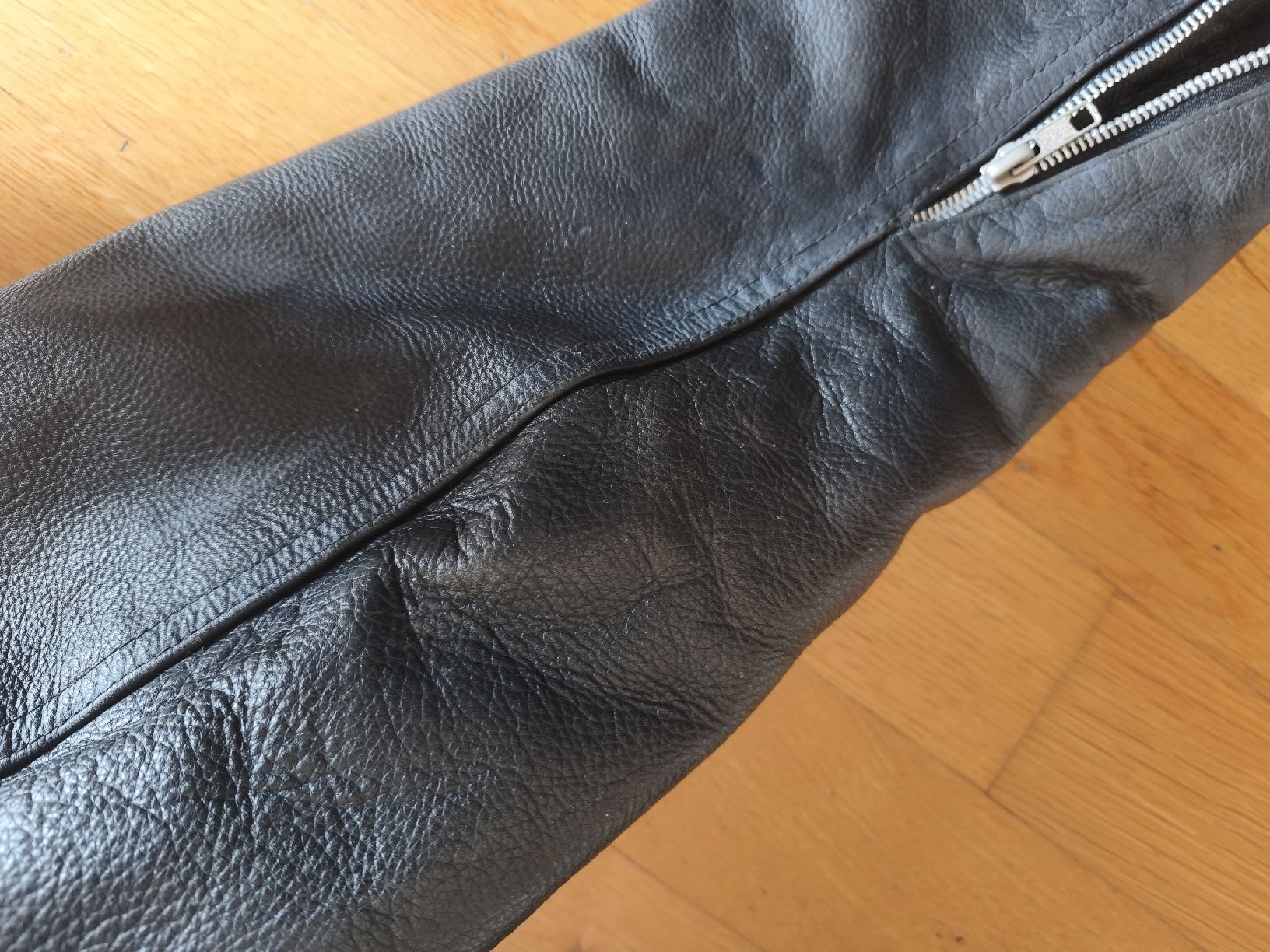 Giacche: Lederjacke schwarz – Usato da Luzern venduto da Schneuger1 4