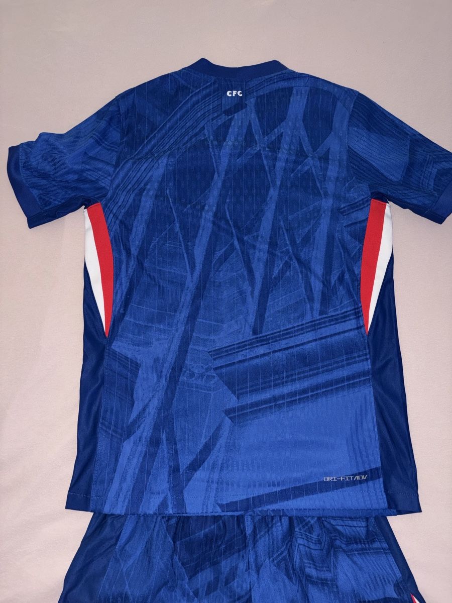 Nike Leibchen & Hosen: Chelsea Trikot + Shorts Authentic/ size M – Gebraucht aus Urdorf von YannisW. 4