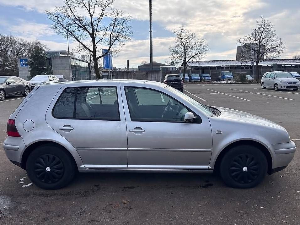 Automobili: 2002 Volkswagen golf – Usato da Langenthal venduto da floer27 3