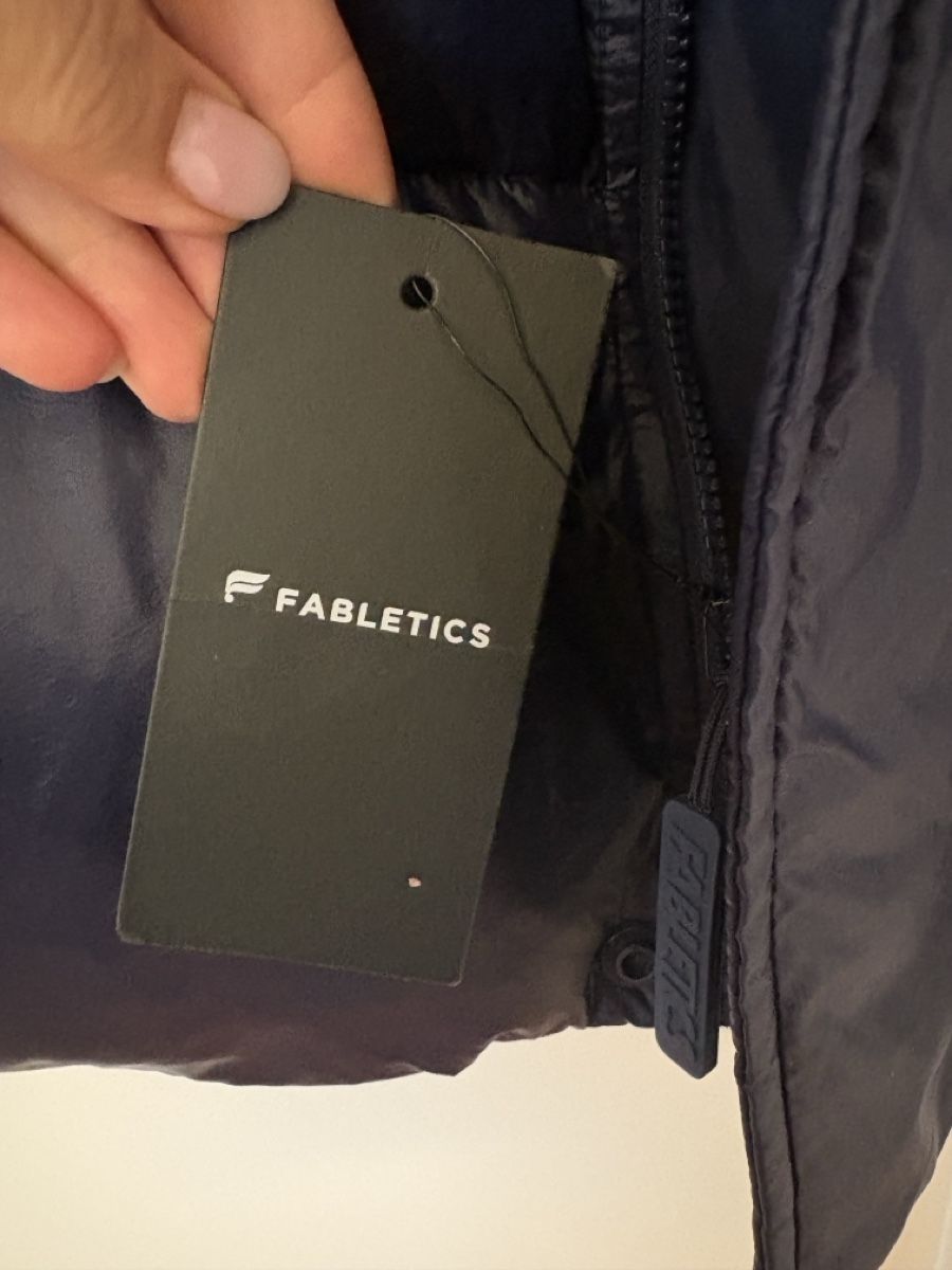 Giacche: Fabletics Winterjacke dunkelblau neu mit Etikett – Nuovo e nell'imballaggio originale da Oberentfelden venduto da Perle333 1