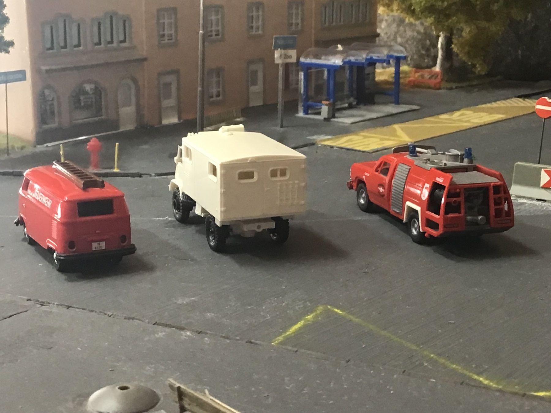 Modellini d'auto: CARSON 1:87 H0 MB,VW – Usato da Männedorf venduto da Spezial-Modelle 2