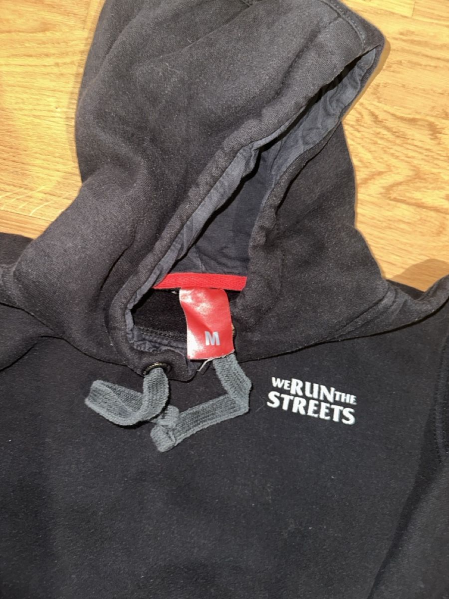 Pullover & Sweatshirts: schwarze Hoodie Gr. M  – Gebraucht aus Dübendorf von SpyridoulaT 1