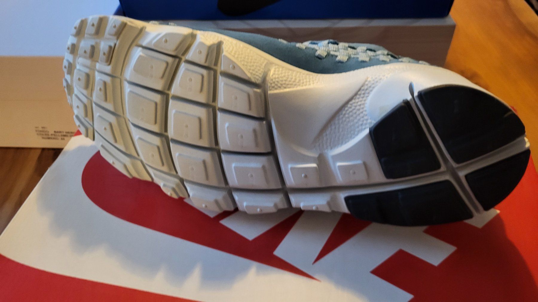 Nike Scarpe da uomo: Nike Air footscape woven – Nuovo (secondo la descrizione) da Bern venduto da Sneakerheadz 4