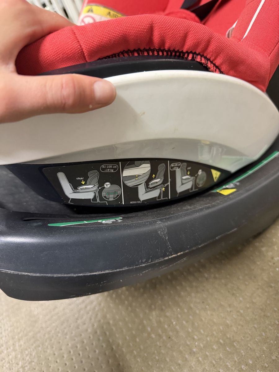 Seggiolini per auto: Kindersitz + Isofix- Basis – Usato da Basel venduto da chr_yt8s 5