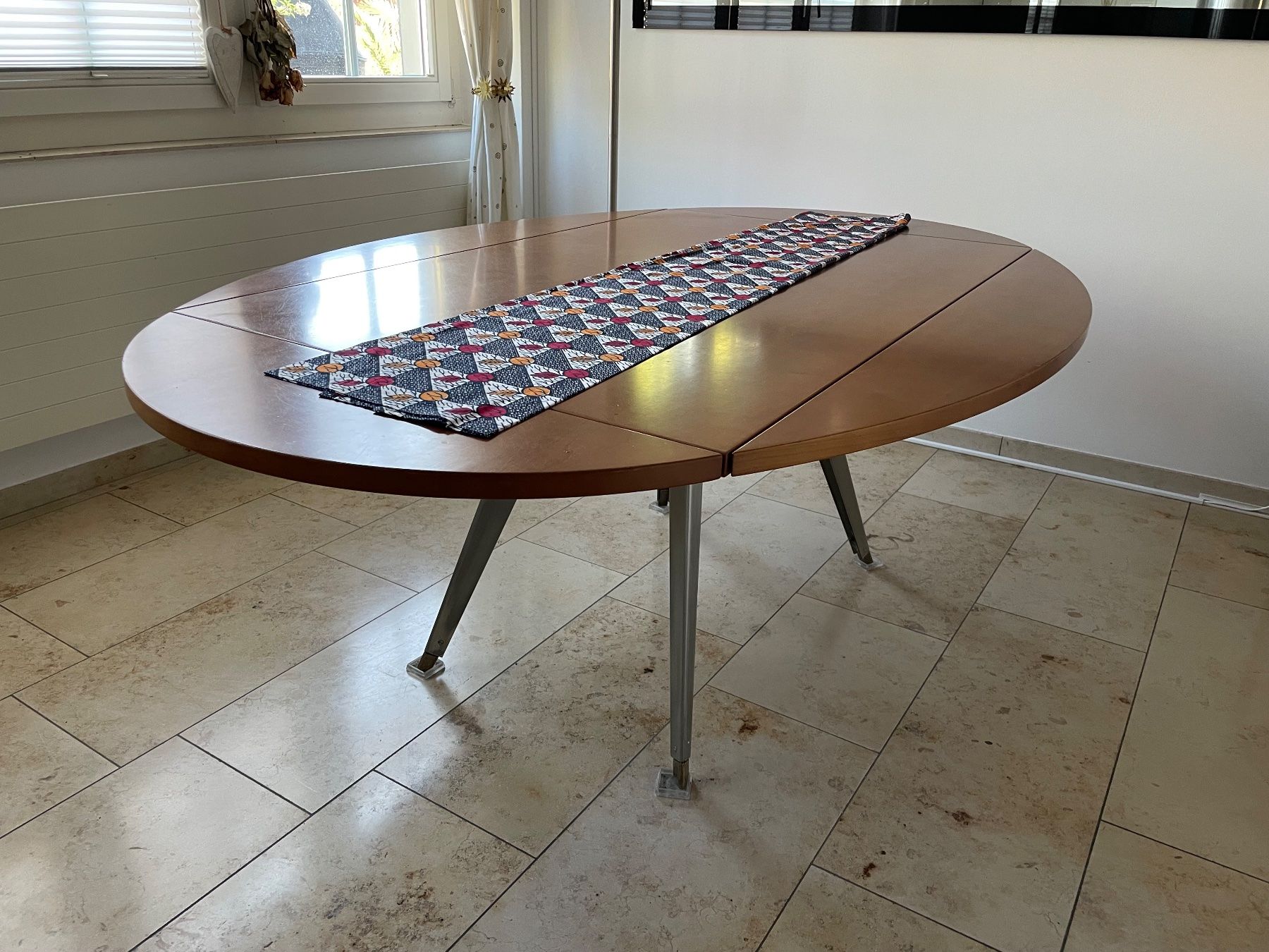 Tables: Esstisch Kirschholz, oval – D'occasion à Ebmatingen par glip