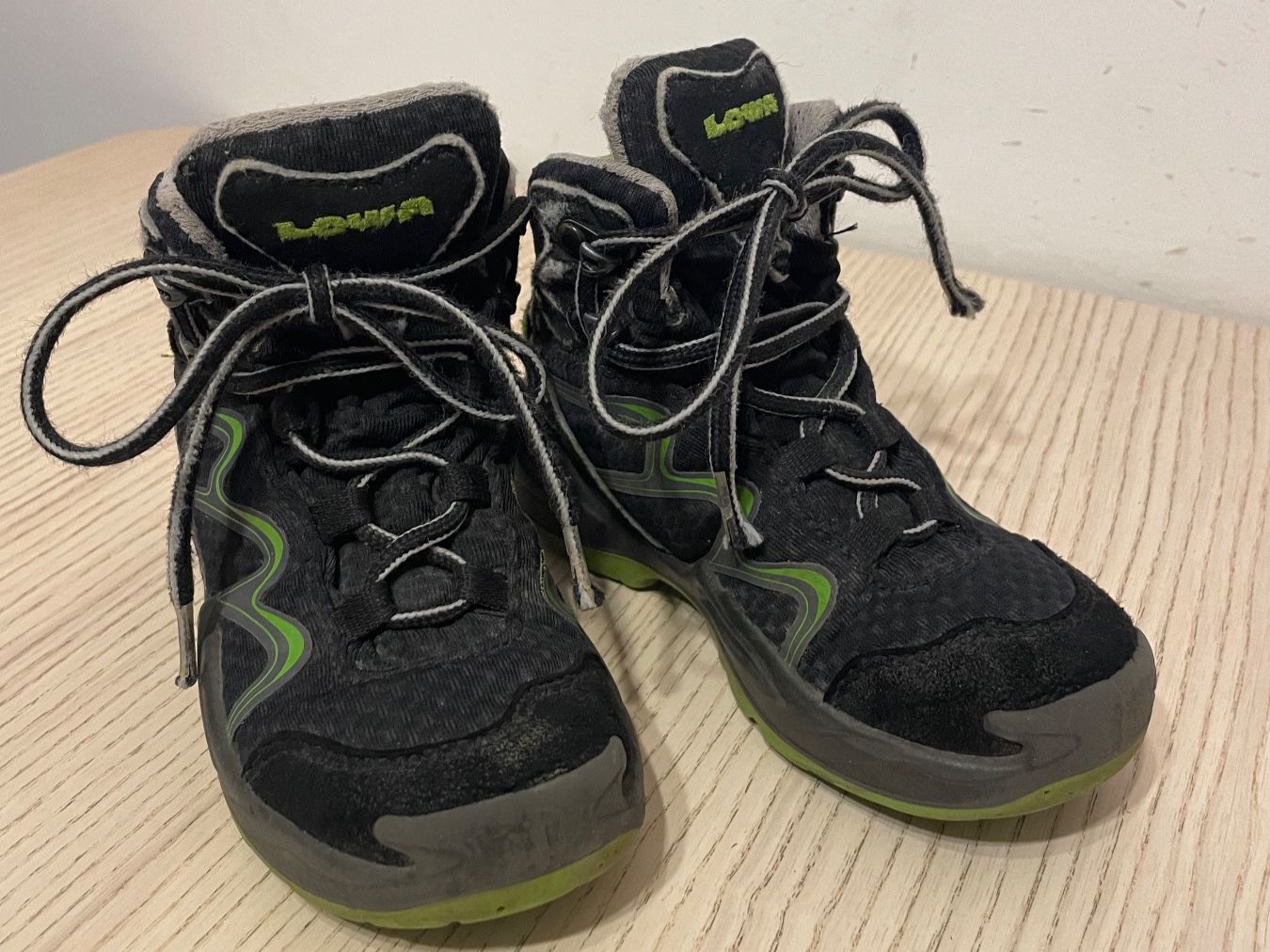 Lowa Scarpe per ragazzi: Lowa Kinderschuh – Usato da Wiesendangen venduto da Blupics 4