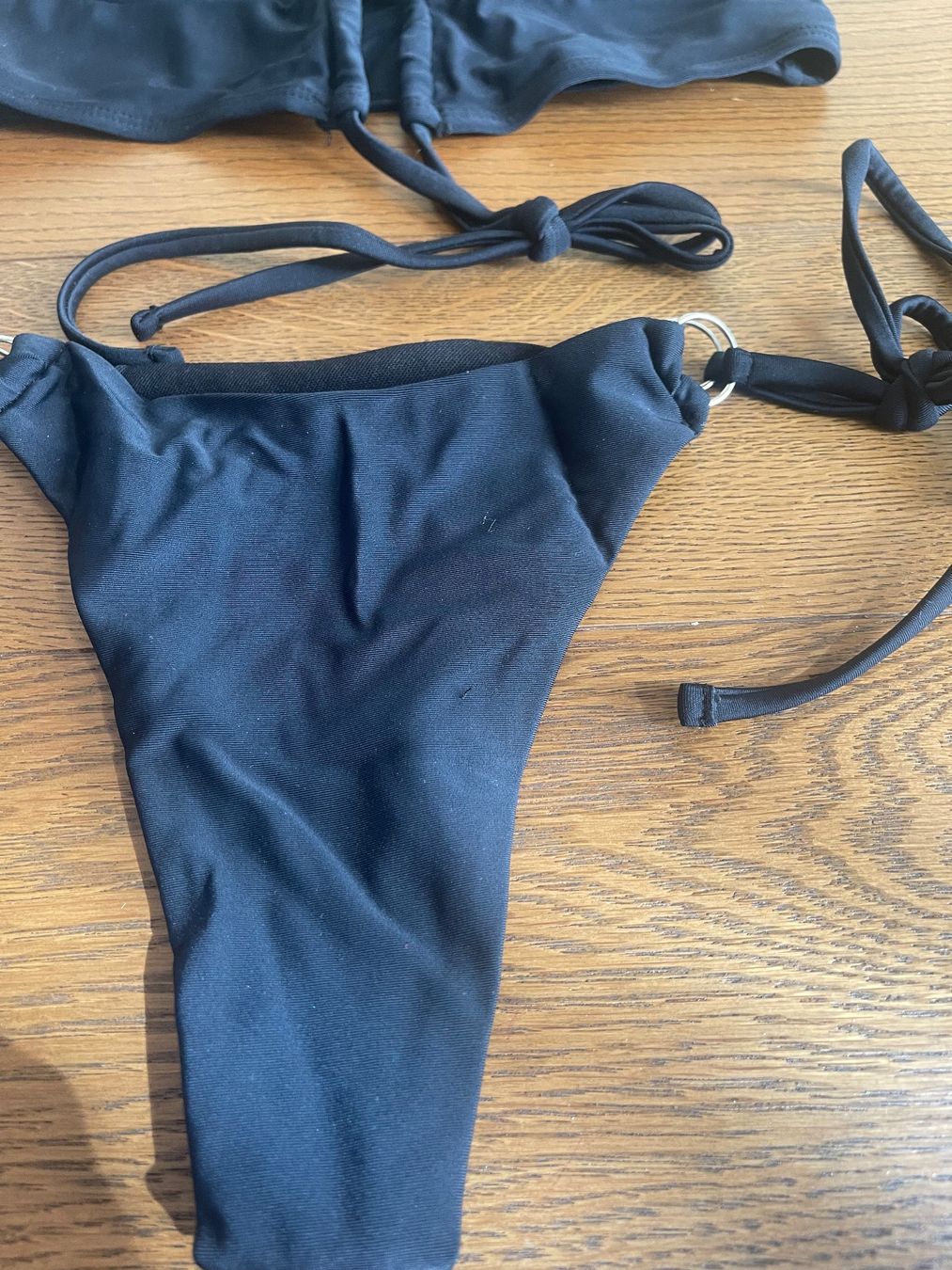 Costumi da bagno & Bikini: Schwarzer Bikini mit Schnürung, Grösse S, Neu – Nuovo e nell'imballaggio originale da Bassersdorf venduto da Sandy456 2