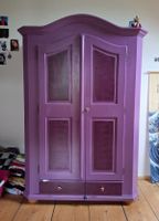 Armoire colorée