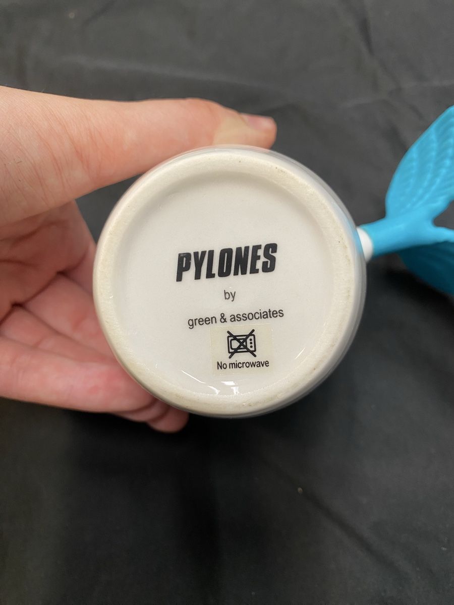 Tazze: Tasse à caffé ailes d’anges silicone jamais utilisée – Nuovo (secondo la descrizione) da St-Légier-Chiésaz venduto da fav_djb9 1
