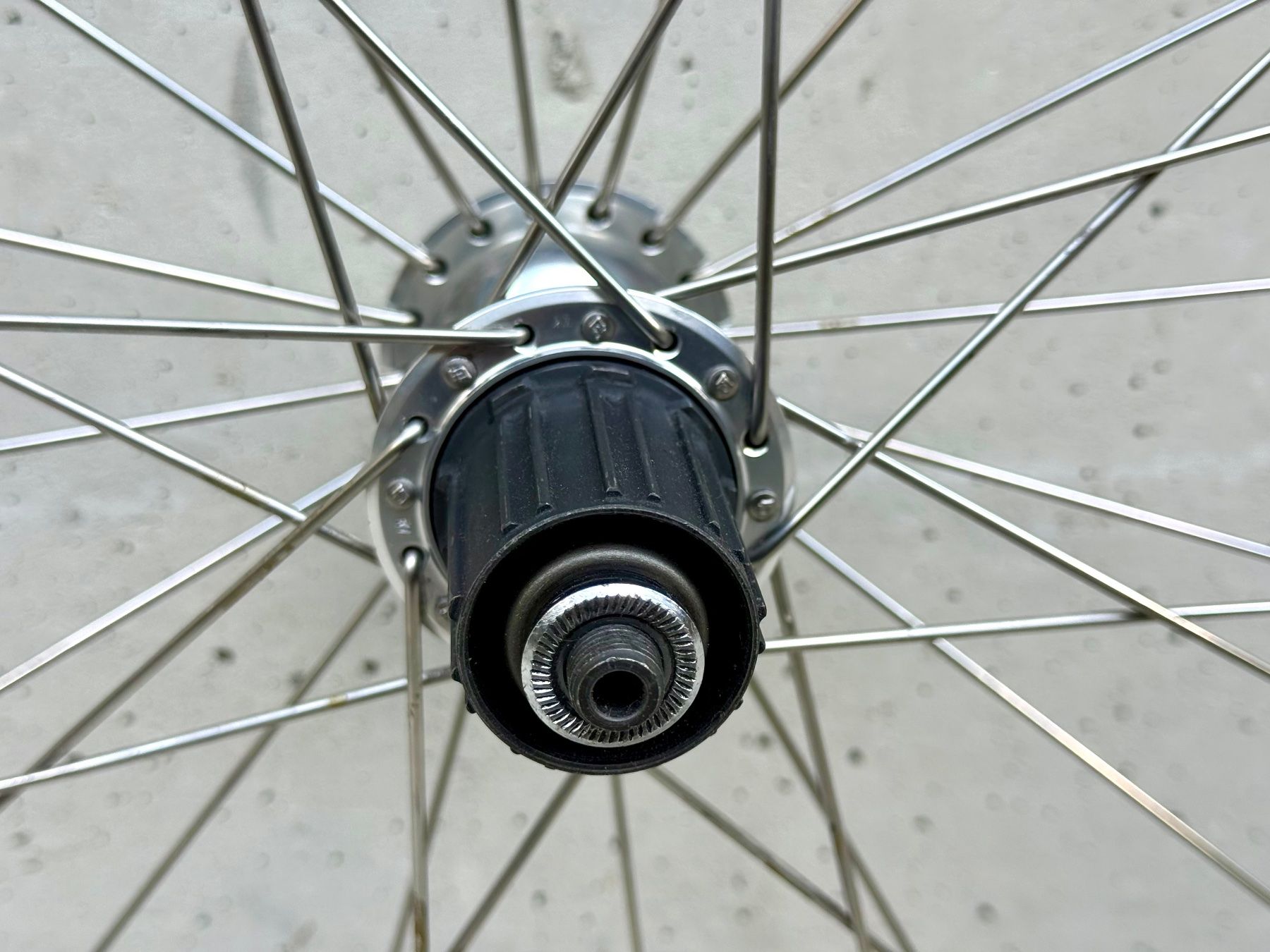 Shimano Ersatzteile: Shimano 105 5500 Mavic CXP 30 Laufradsatz 28" LRS TOPZ. 2605 – Gebraucht aus Luzern von bikeandbeltcom 2