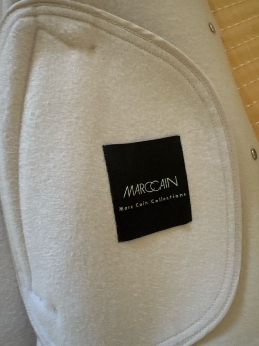 Marc Cain Jacken: Jacke Marc Cain – Gebraucht aus Wilen (Sarnen) von mbs_b75k 2