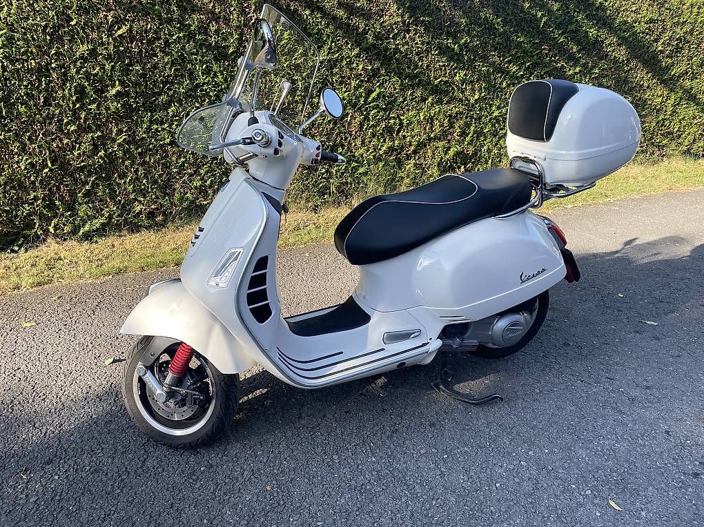 Scooters: Vespa gts 300 – Gebraucht aus Savigny von enzox 1