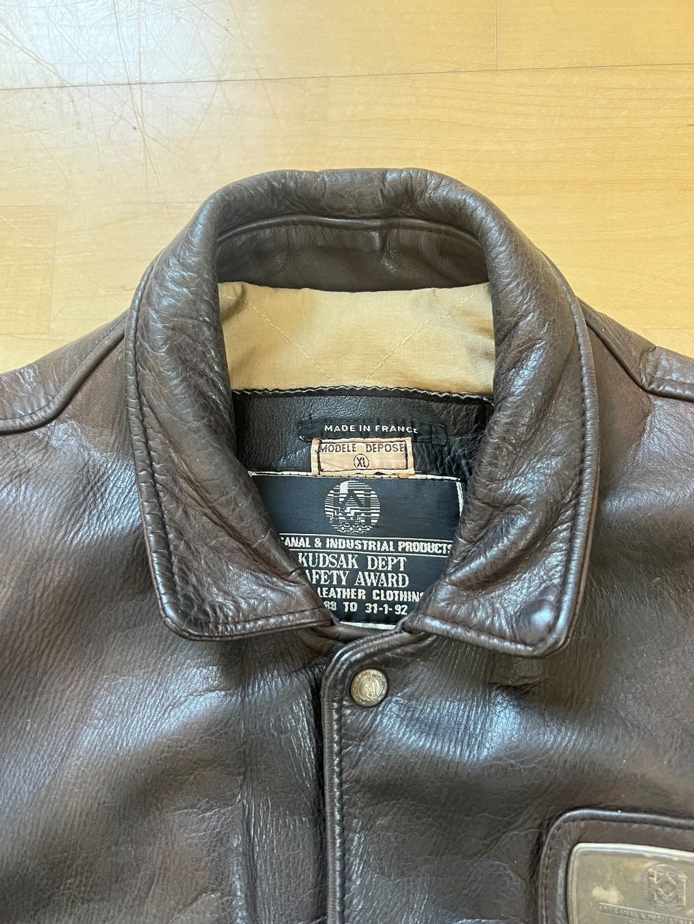 Giacche: Dunkelbraune Vintage-Bomber-Lederjacke – Usato da Biel/Bienne venduto da raphaelyconrad 2
