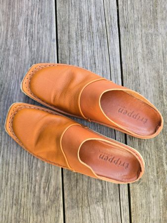 Schuhe: Slippers natur TRIPPEN (40)