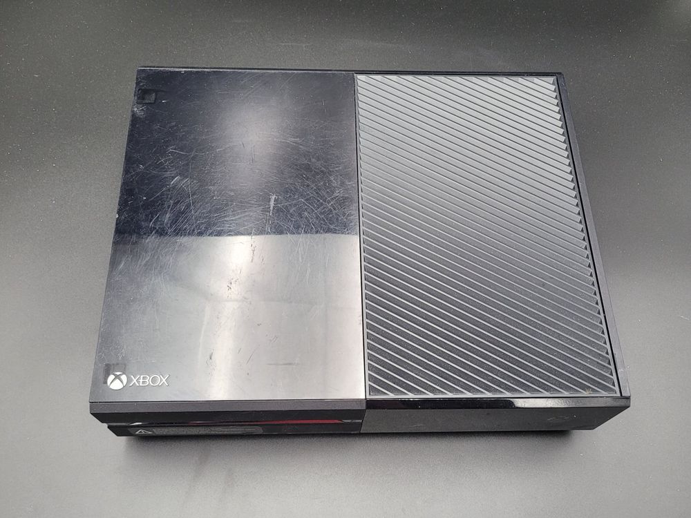 Xbox One Konsole Defekt (110) Kaufen auf Ricardo