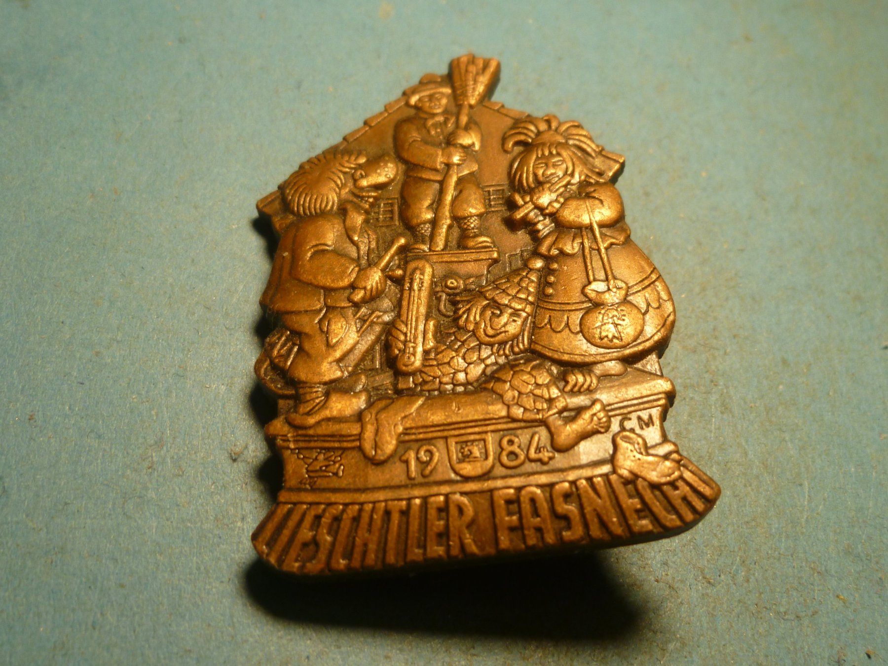Placchette & Badge: LIESTAL 1984 BRONZE – Usato da Ried (Muotathal) venduto da Mandarin02