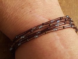Kette oder Armband, feine Longbeads, kupfrig-silbrig