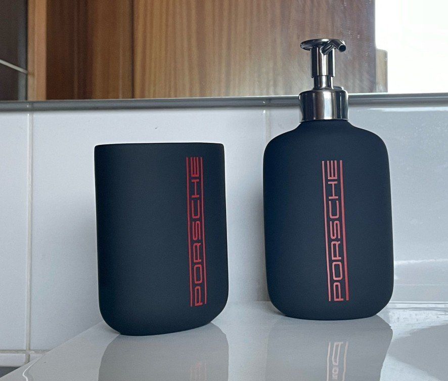 Portasapone: Porsche Bad-Accessoires Set, Seifenspender und Becher – Usato da Widnau venduto da Senna7 3