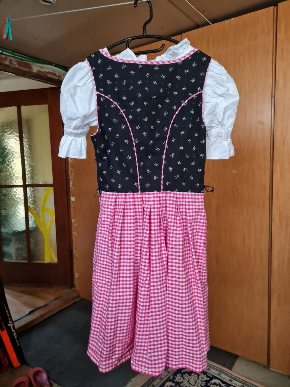 Robes: Dirndl Set , Grösse XS – D'occasion à Coeuve par Nelly2 2