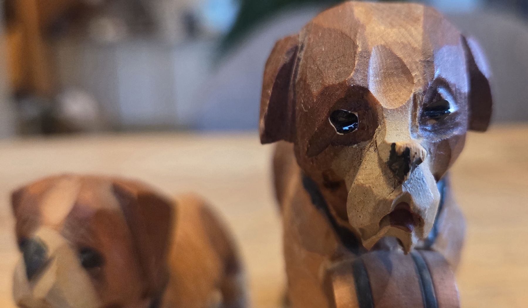 Statuette: 2 alte Holz-Bernhardiner mit Fässchen  wohl Brienz – Usato da Rehetobel venduto da hobirot01 2