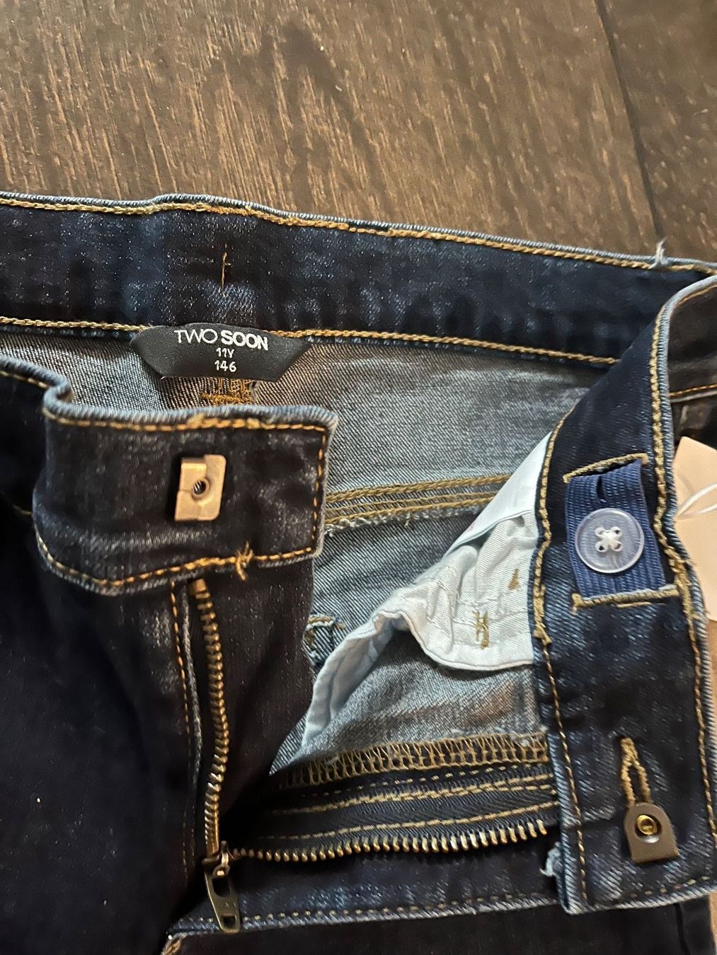 Pantaloni: Two Soon Jeans Grösse 146 NEU – Nuovo e nell'imballaggio originale da Fehraltorf venduto da Tschiferli 1