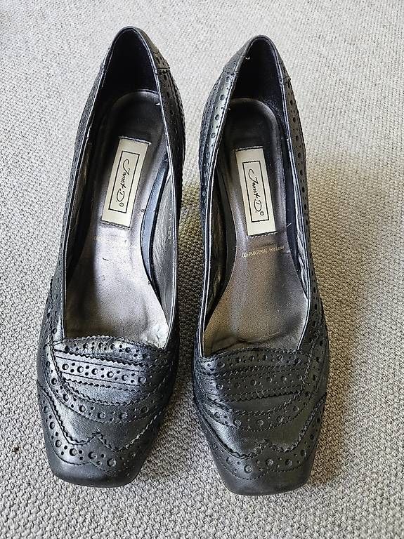 Damenschuhe: Damenschuhe Leder Grösse 37 – Gebraucht aus Herrenschwanden von marcavi