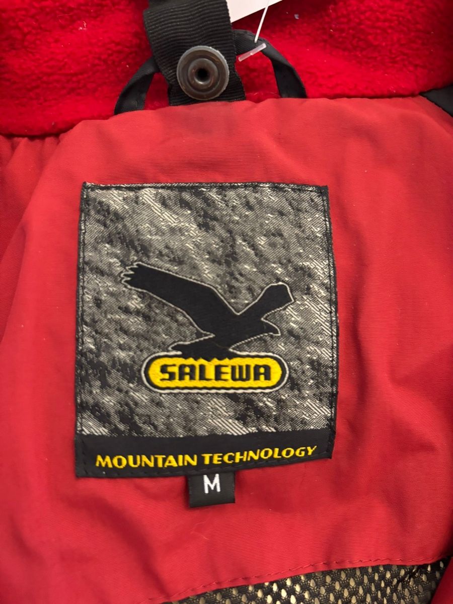 Salewa Giacche: Y2K Vintage Salewa Rain Jacket Size M – Usato da Lausanne venduto da user1020rnt 1