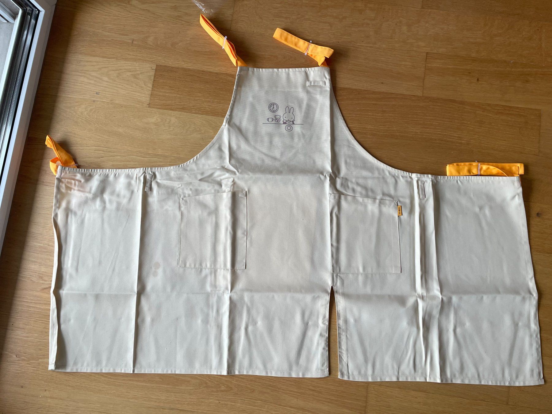 Grembiuli: Tablier de cuisinier Miffy – Nuovo (secondo la descrizione) da Petit Lancy venduto da gil_hr6v 3