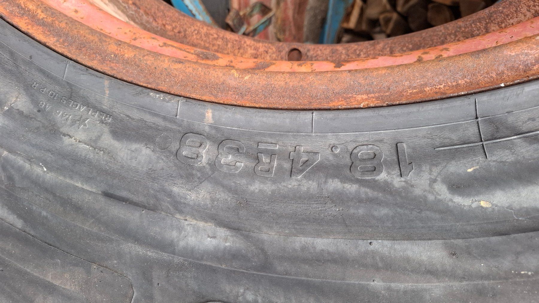 Pirelli Pneumatici & Ruote complete: Pneu Zwillingsrad 18.4-38 – Usato da Lütisburg venduto da erle1 6