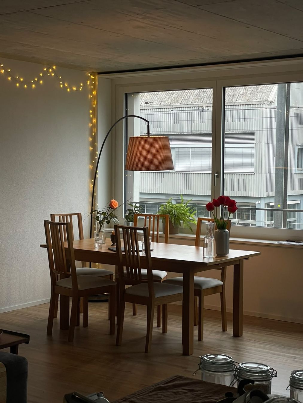 Ikea Set di tavolo e panche: Esstisch mit 5 Stühlen – Usato da Bern venduto da jas_k56d 1