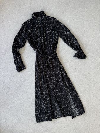 Kleid Stradivarius Pünktli Schwarz Grösse M guter Zustand